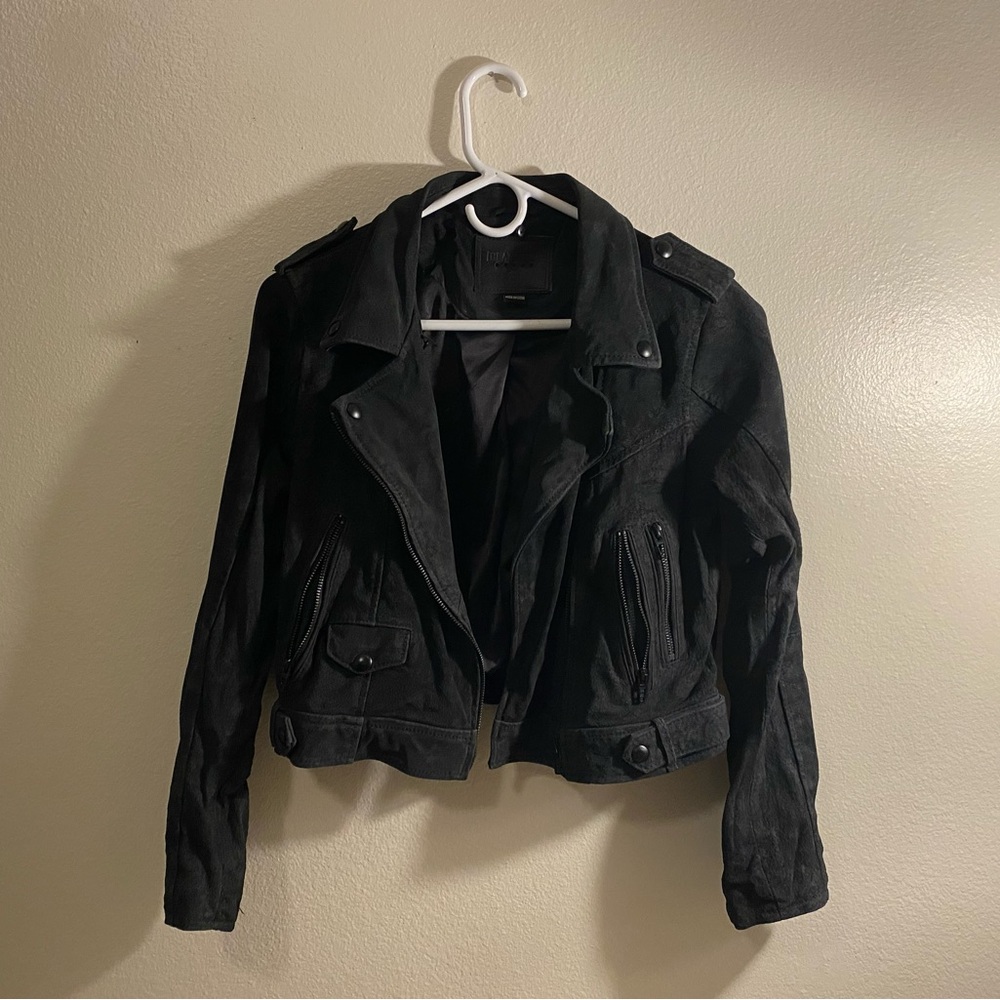 Anthropologie faux leather bomber jacket. Dope fit, silk lined